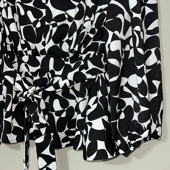 LANE BRYANT womens plus size 24 classic v-neck long sleeve top black and white - Picture 5 of 16